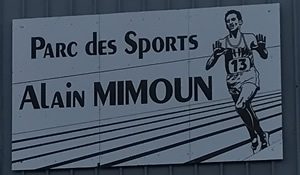 Stade Alain Mimoun, ça donne des frissons dans le dos, on a presque le même no de dossard... Ah mais quel tocard ce Denis !